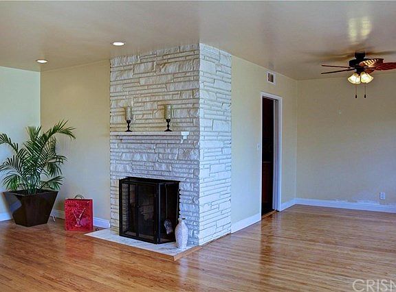 5th image of 454 W Loma Alta Dr