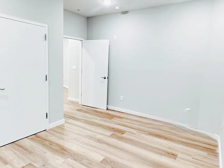 204 Rosa Parks Blvd #3 — Photo 6