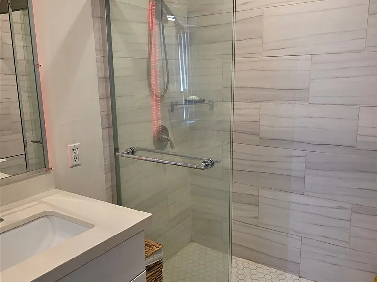 120 Hurricane St #2 — Photo 21