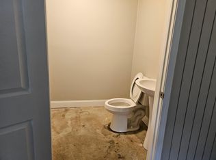 202 Meadow Dr #M202, Warner Robins, GA 31093