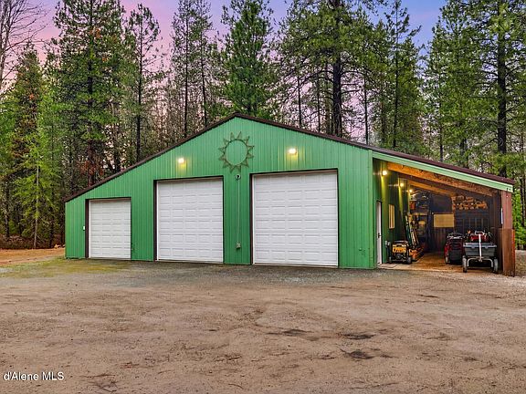 2nd image of 415 Hummingbird Dr