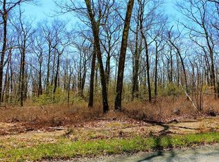 46 Vitruvian Ln, Tiverton, RI 02878