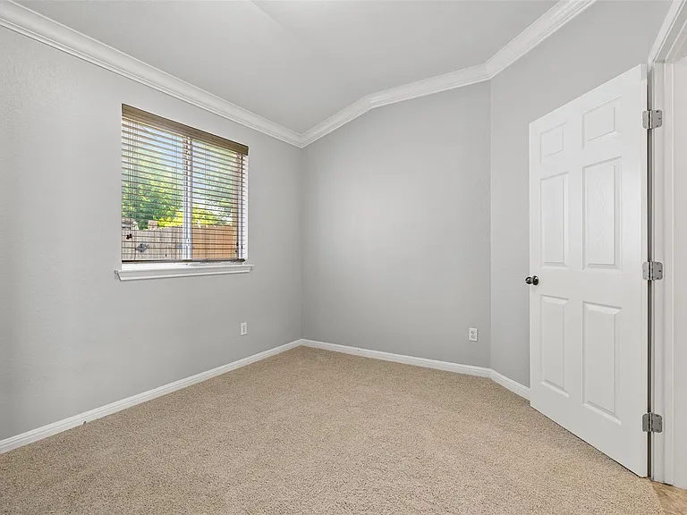 2505 Rusk Ct — Photo 31