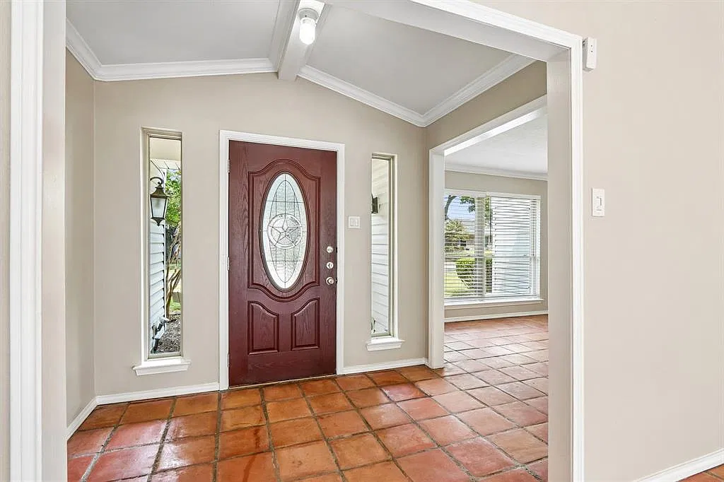4 bed, 2943 sqft, $3,500 — Photo 2