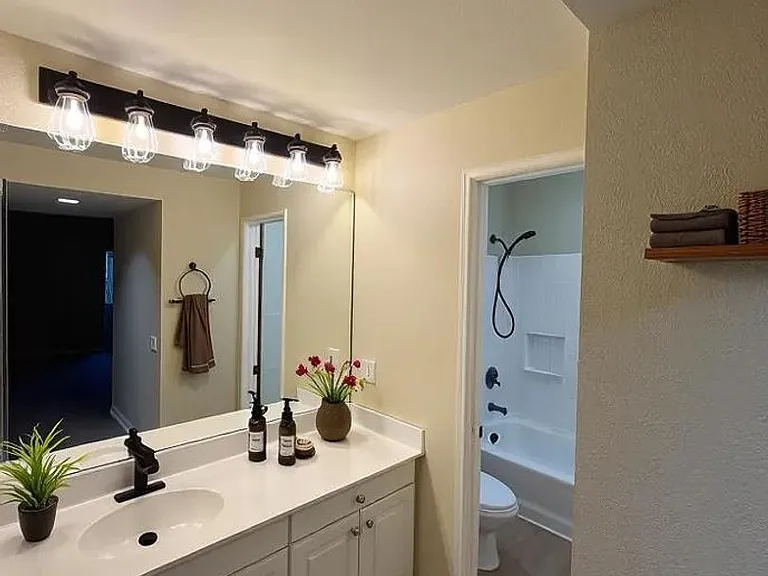 15766 Midwood Dr #4 — Photo 30