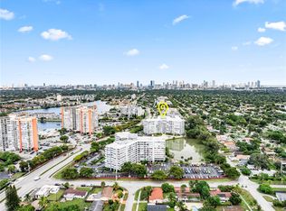 Wilshire Condo, Miami, FL 33179
