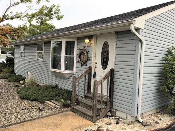 3412 Thistle Ave, Toms River, NJ 08753