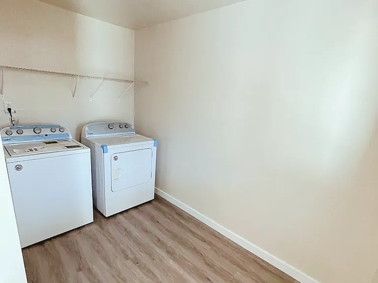 1503 Index Ave NE — Photo 16