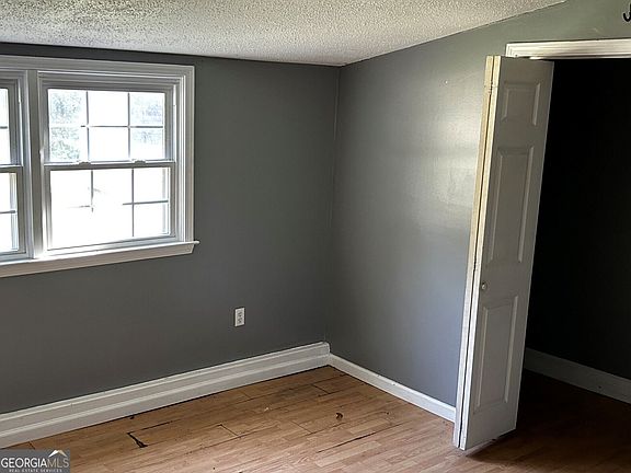 4th image of 180 McGrady Rd NE