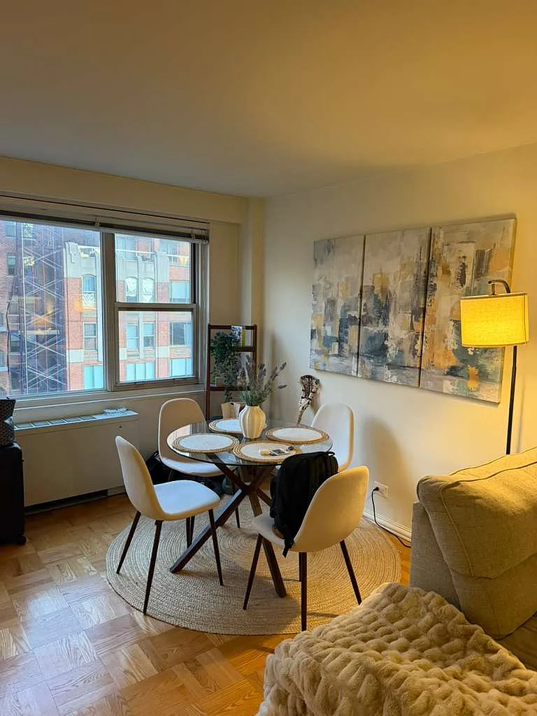401 East 81st Street — Photo 2