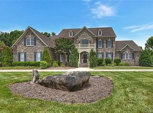 816 Wandering Way Dr, Waxhaw, NC 28173