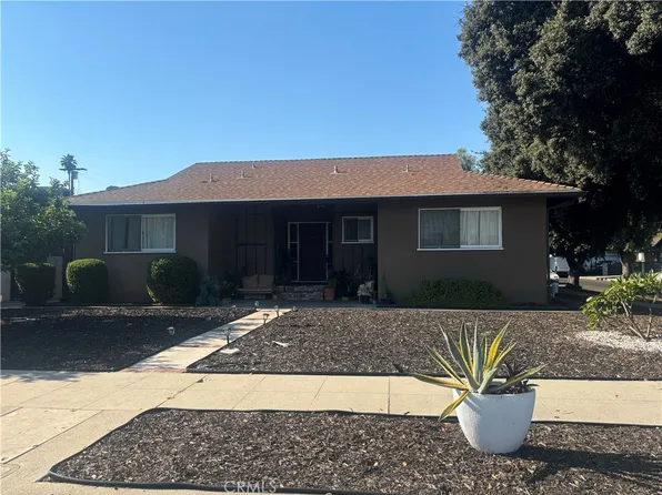 21901 Arminta St, Canoga Park, CA 91304