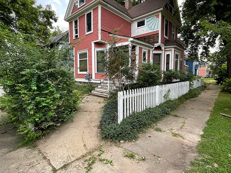 602 Elm St #1 — Photo 3