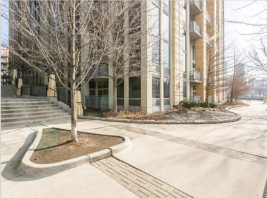 700 N Larrabee St #1704 — Photo 32