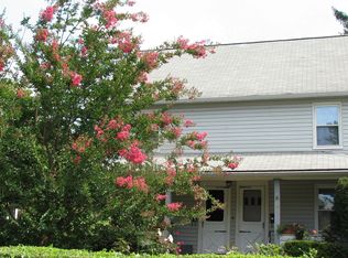 15 Forest Row, Great Neck, NY 11023