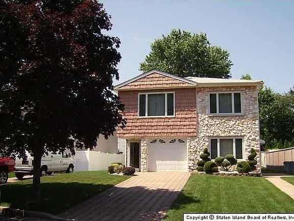 2nd image of 17 Oak Ln