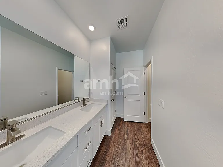 21411 S 231st St — Photo 14