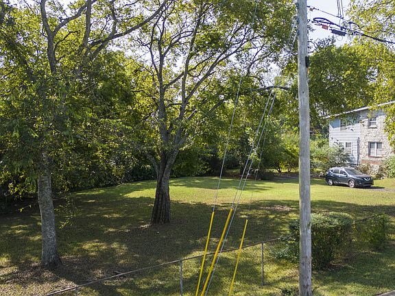 3rd image of 516 Meade Ave