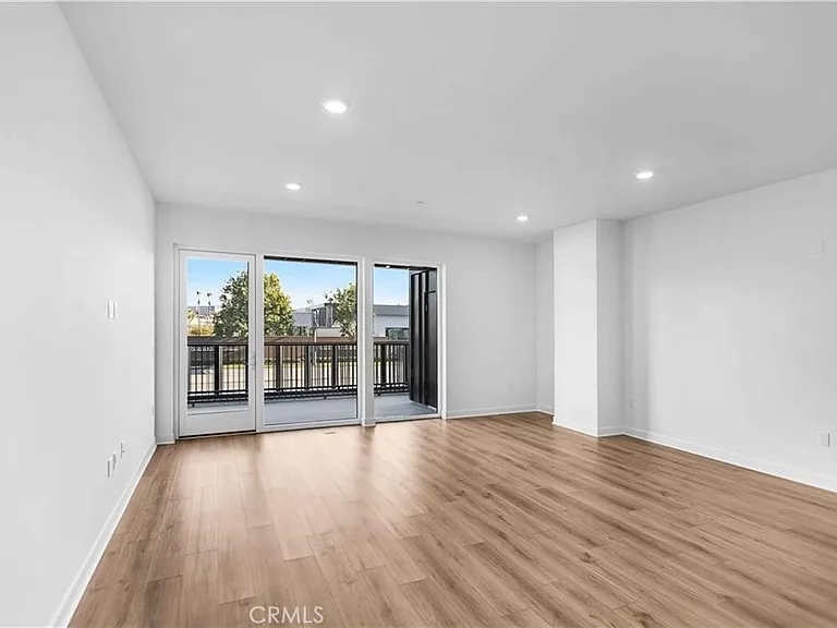 4207 Rivington — Photo 14