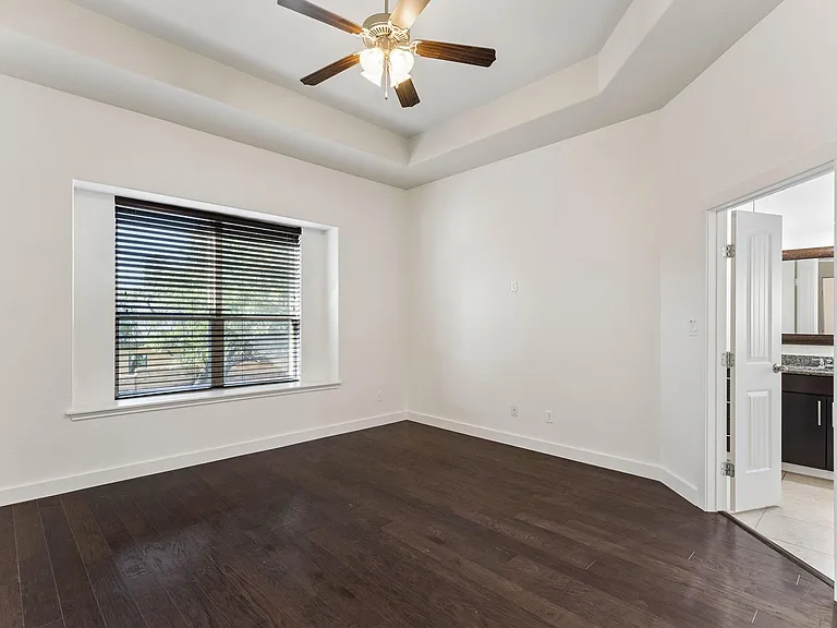 2604 Lou Hollow Pl — Photo 13