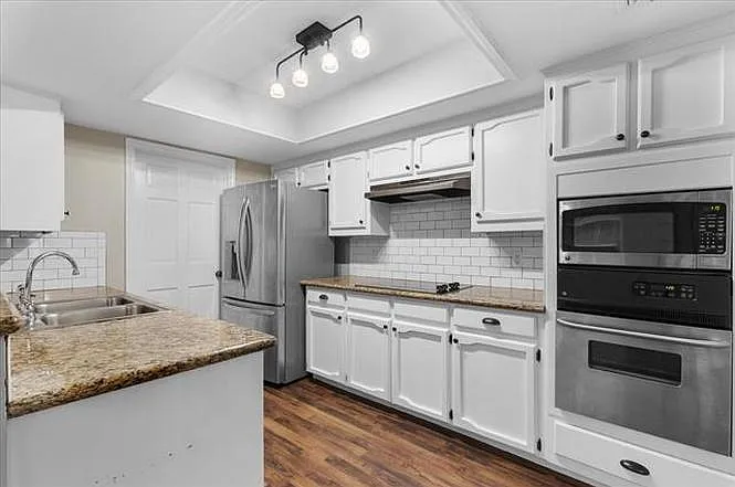 5429 Collinwood Ave — Photo 8