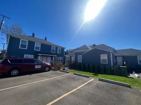 204 S Meridian St APT 1, Newberg, OR 97132