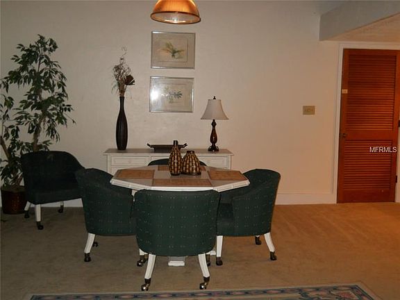 2nd image of 3026 Camelot Dr #3026