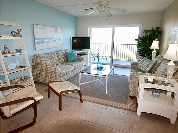 4th image of 19451 Gulf Blvd APT 505