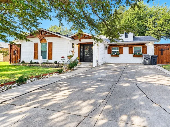 405 Vicki St, Keller, TX 76248