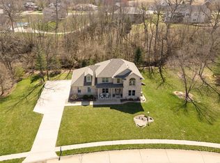 120 Oakland Dr, Troy, IL