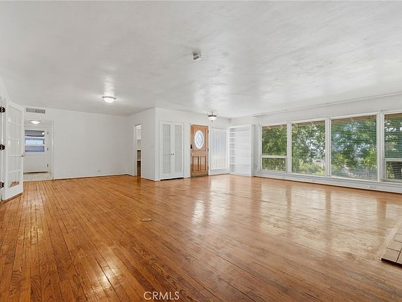 4th image of 84 S Park St