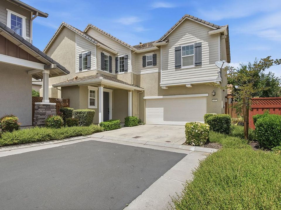 1st image of 437 N Orinda Ct