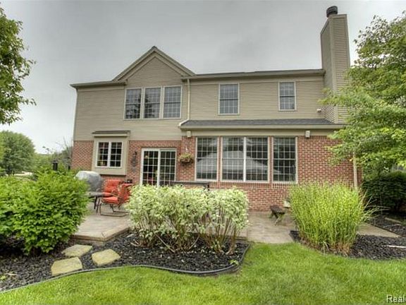 5th image of 519 Sylvan Dr