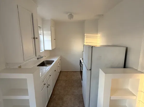 606 N Genesee Ave, Los Angeles, CA 90036
