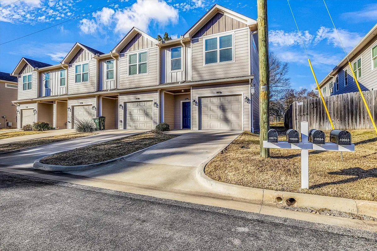 10670-10662 Washita Dr — Photo 1