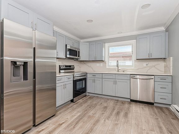 5th image of 6634 W 95th St APT 3C