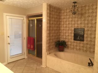 3030 Pinehaardt Dr, Montgomery, AL 36109