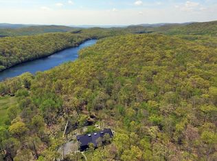 73 Chapman Rd, Putnam Valley, NY 10524