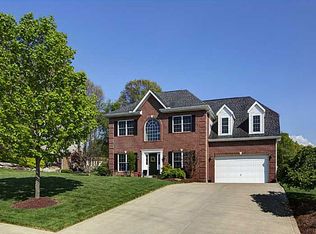 2422 Wheatland Cir, Delmont, PA