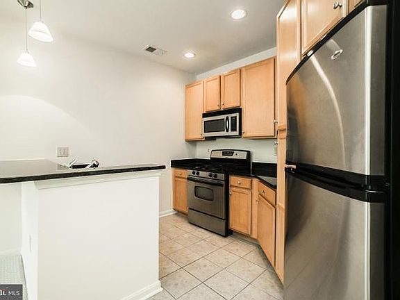 4th image of 2665 Prosperity Ave APT 209