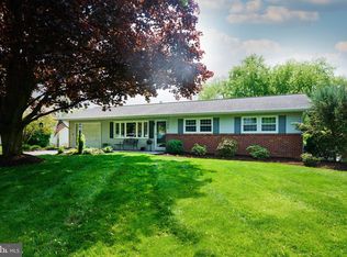 129 W Blade Dr, Pennsylvania Furnace, PA 16865