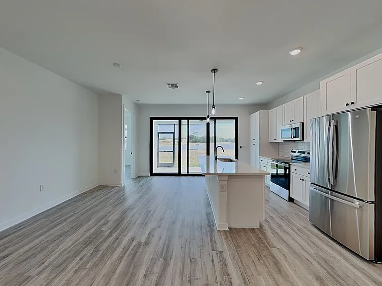 1128 Bismarck Rd — Photo 5