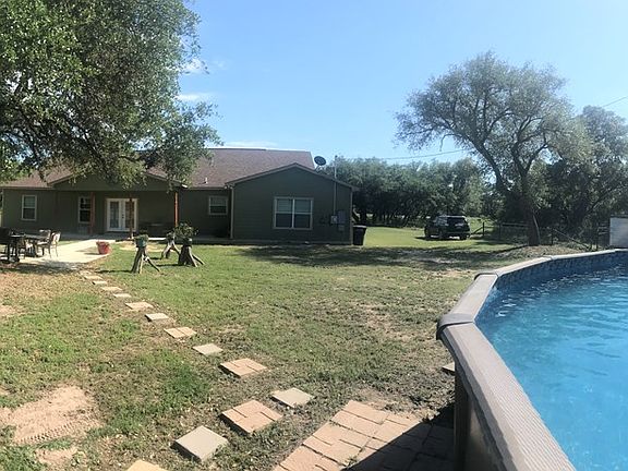 3rd image of 1521 County Road 7711