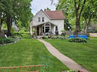 3120 Brooks Ln, Wayzata, MN 55391