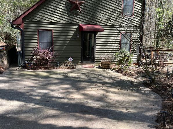 225 Merlin Ct