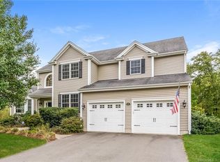 42 Longview Dr, Manchester, CT 06040