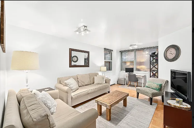 200 E 58th St #9G