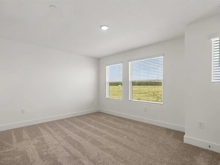15489 Hamlin Park Dr — Photo 22