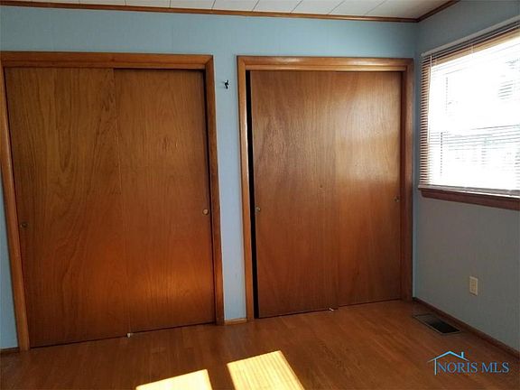 4th image of 615 W Fremont St
