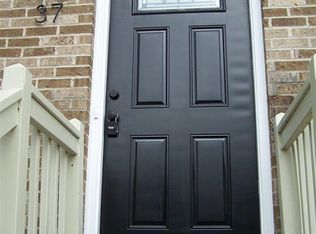 37 Mall Rd, Etters, PA 17319